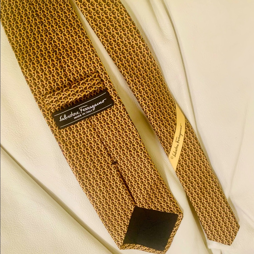 Salvatore Ferragamo 100% Silk Men's Tie